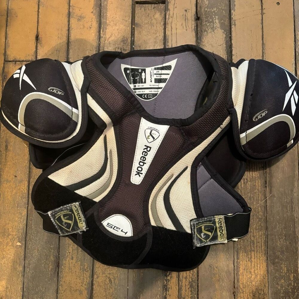 Reebok Youth Medium Hockey Chest Protector